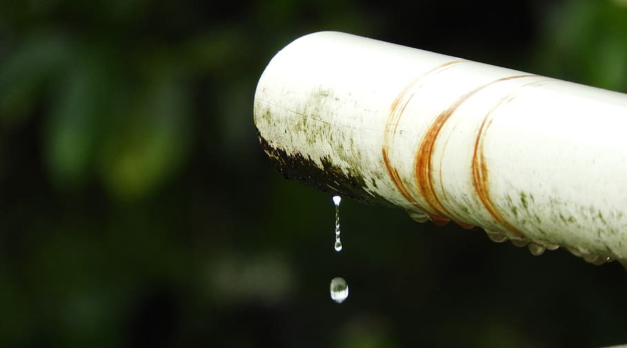 How to Determine Leaks In or Outside Your House